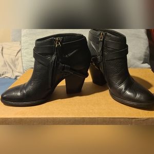 Like-new Dolce Vita ankle boots size 7.5